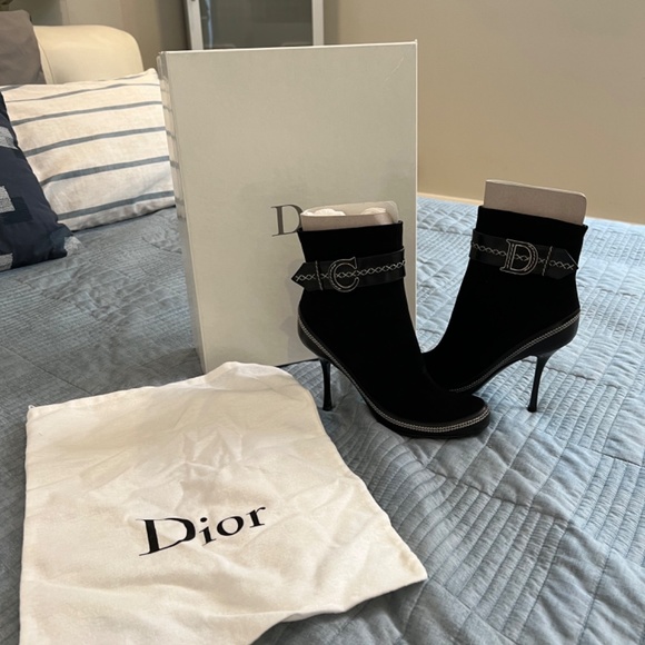 Dior  ankle boots black suede- Brand NEW-SIZE 37 (7) - Picture 2 of 8